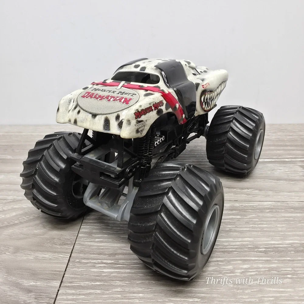Hot Wheels Monster Jam Monster Mutt Dalmatian - 1:24 Scale‎ Truck